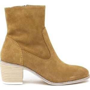 Crevo Suede Stacked Heel Booties | Size 9 | NWT